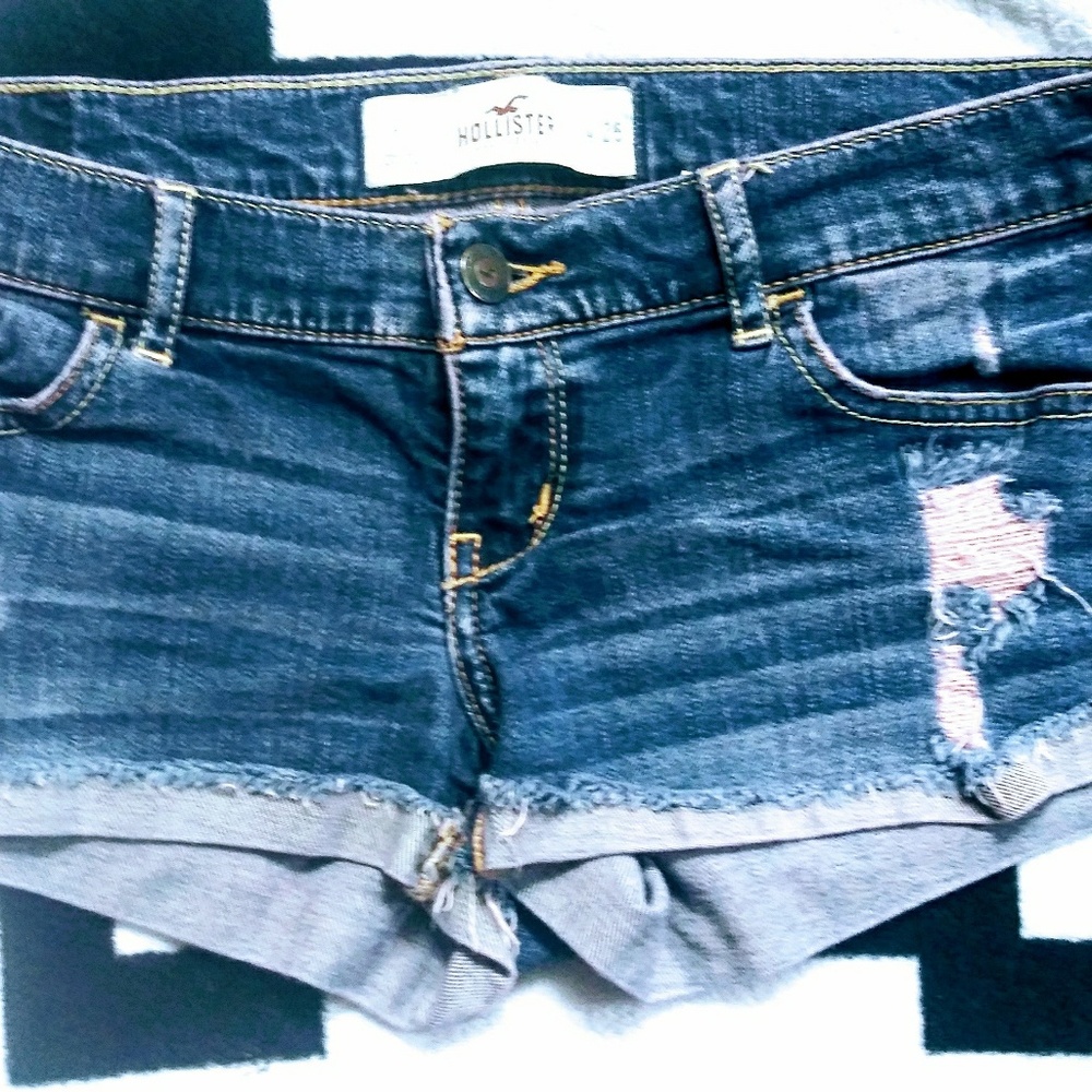 Hollister Denim Pink destroyed 5 pocket shorts